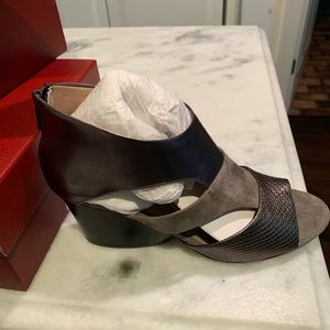 Donald Pliner shoes - New in box